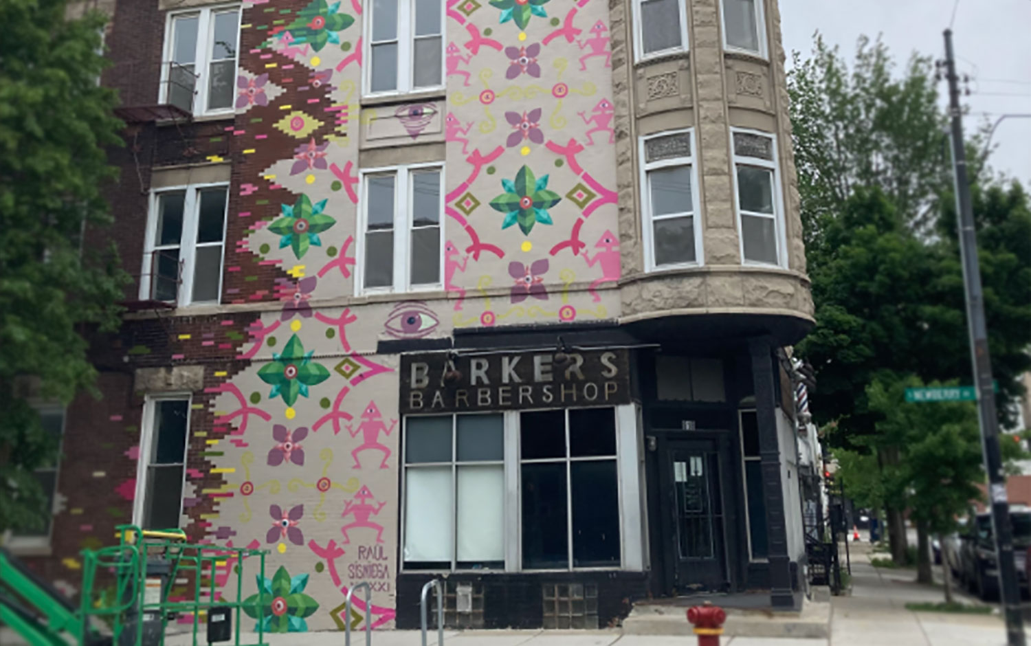 Nada más que píxeles by Raúl Sisniega