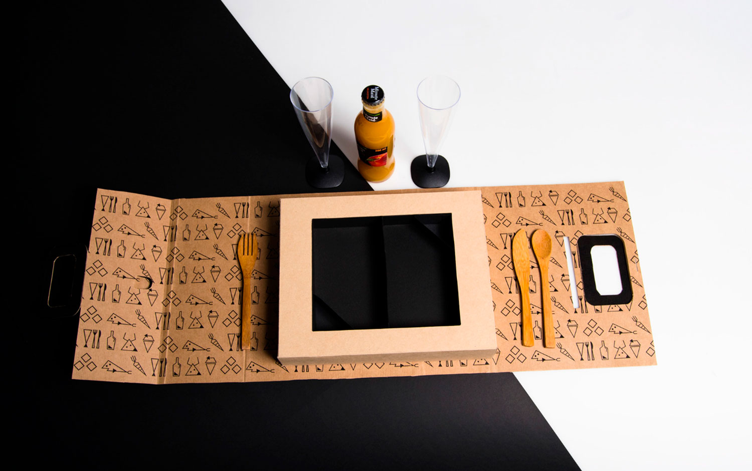 Lateral take away by Maria Villaverde & de la Parte Luna